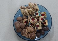 باتشکرازاموزش های استادسراجی عزیز. قسمتی ازشیرینی های پکیج اموزشی شیرینی.