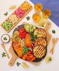 مرغ مزه دار شده با سبزیجات