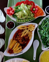 خورش قیمه آلو بخارا