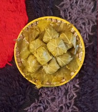 دلمه و کنسرو برگ مو