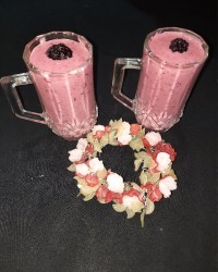 میلک شیک انبه و شاتوت