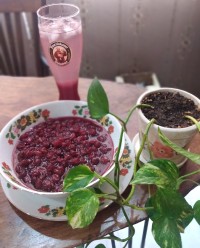 مربای آلبالو. شربت آلبالو
