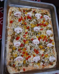 پیتزاگوشت وقارچ