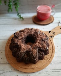 کیک شکلاتی با طعم موکا