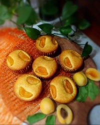کاپ کیک زردالو