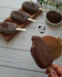 بستنی شیر شکلات وگردو