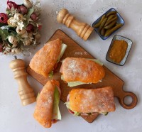 نان چاپاتا گوجه و فلفل