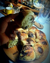 نان حجیم مغزدار