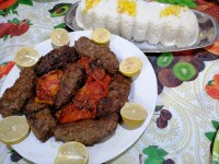 برنج قالبی با کباب تابه ای