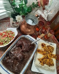 خورشت فسنجان و رب شاتوت