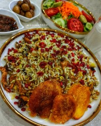 گردو پلو با مرغ
