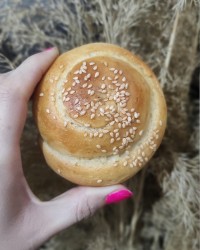 نان شیرمال با تزیین کرمفیل