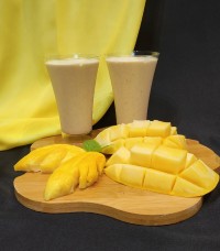 میلک شیک انبه و موز