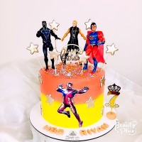 کیک آیرونمن یا شگفت انگیزان