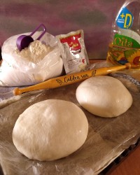 خمیر پیتزا