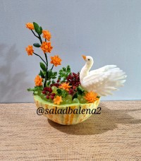 پرنده با شلغم