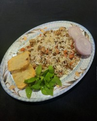 عدس پلو با مرغ و هویج