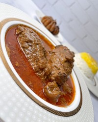 خورشت فسنجون با مرغ