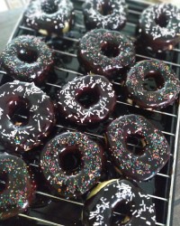 دونات بسیار نرم و خوشمزه