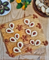 شیرینی بادامی