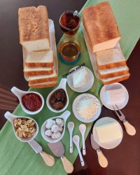 نان تست با دستور نفیسه جون