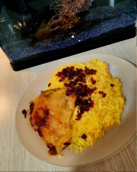 مرغ زعفرانی و برنج زعفرانی