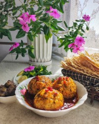 کوفته برنج و لپه با طعم آلو و زرشک