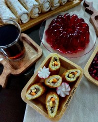 ژله انار _رول مرغ سوخاری