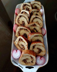 رولت مرغ با مغزها
