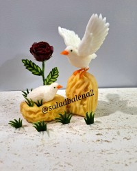 پرنده با شلغم