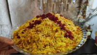 هویج پلو با مرغ ریش ریش شده