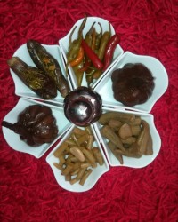 ترشیجات خانگی خودم.