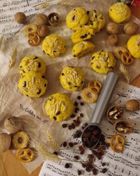 کلوچه گردو و کشمش