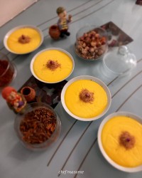 مشکوفی زعفرانی ورق بزن قشنگم