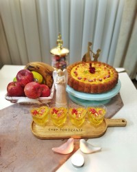 کیک کرمدار زعفرانی