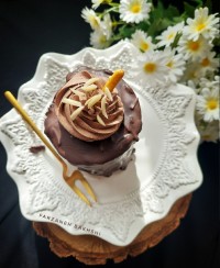 رول کیک اسنیکرز