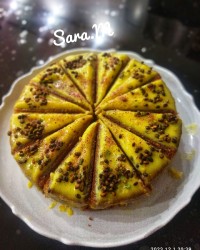 کیک زعفرانی با کرم زعفرانی