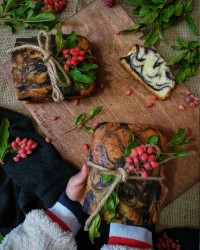 کیک دورنگ با گاناش شکلاتی