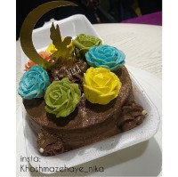 کیک _شکلاتی_با_کرم_مخصوص