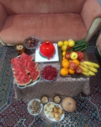 میز یلدایی