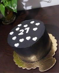 کیک سفارشی مشکی