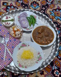 قرمه سبزی جان هستن ، ایشون??