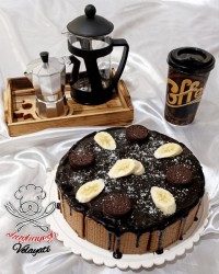 تولدم مبارک اولین کیک اماده شده برای تولدم
