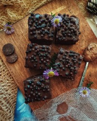 کیک شکلاتی پنبه ای