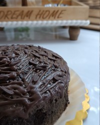 کیک شکلاتی با طعم موکا