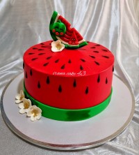 کیک زیبای یلدای