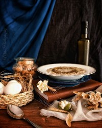 چاشنیِ غذایَم عشق است