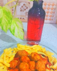 کوفته قلقلی بوقلمون با سس گوجه فرنگی