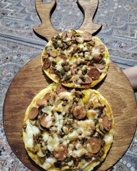 پیتزا با خمیر خونگی