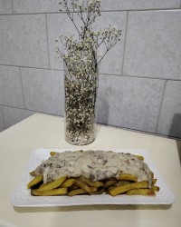 سیب زمینی کبابی با سس قارچ وخامه